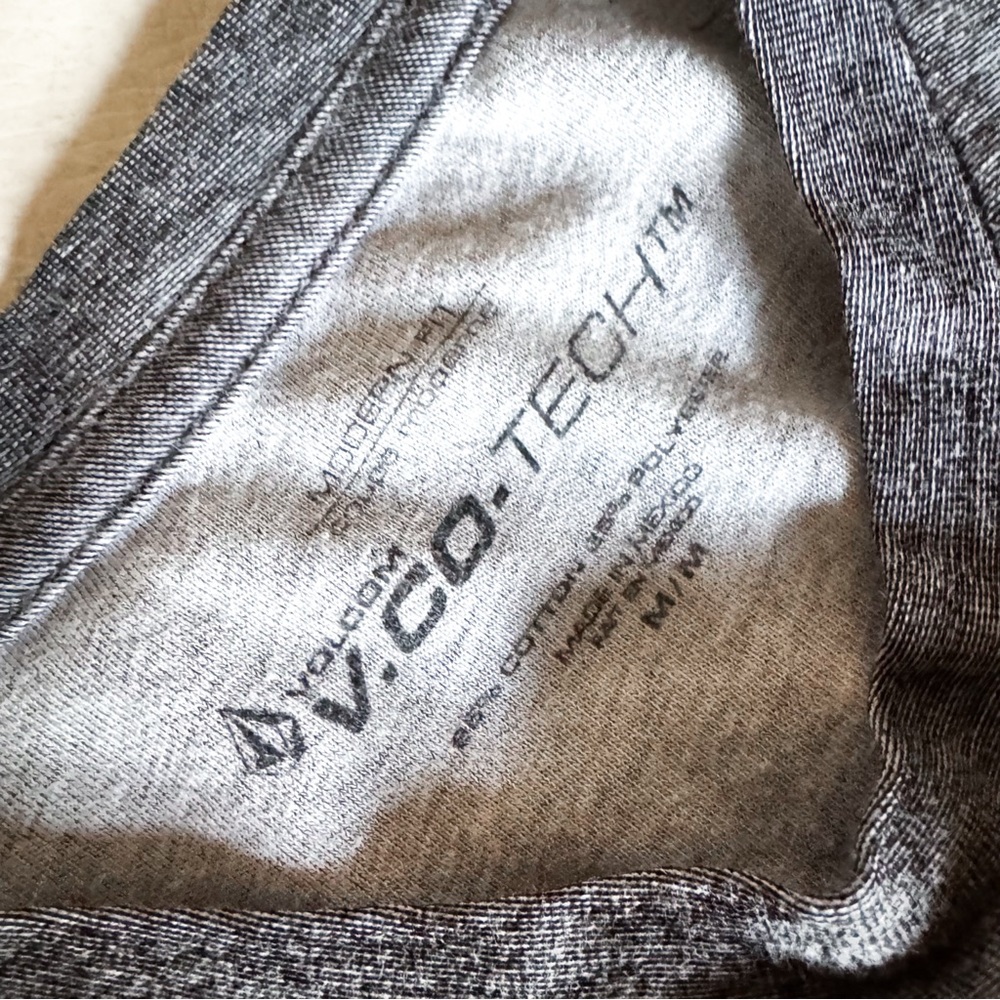 Volcom • Tee - Picture 6 of 6
